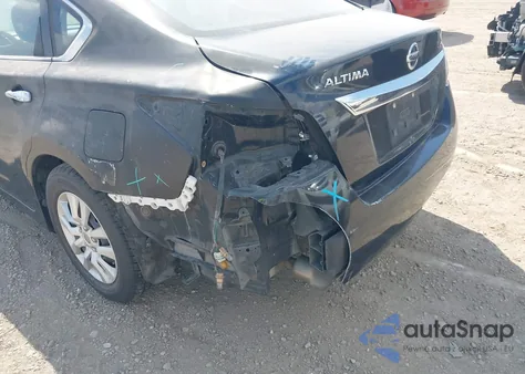 2015 Nissan Altima 2.5/2.5 S/2.5 Sl/2.5 Sv из США, поврежденный, VIN 1N4AL3AP8FC273113